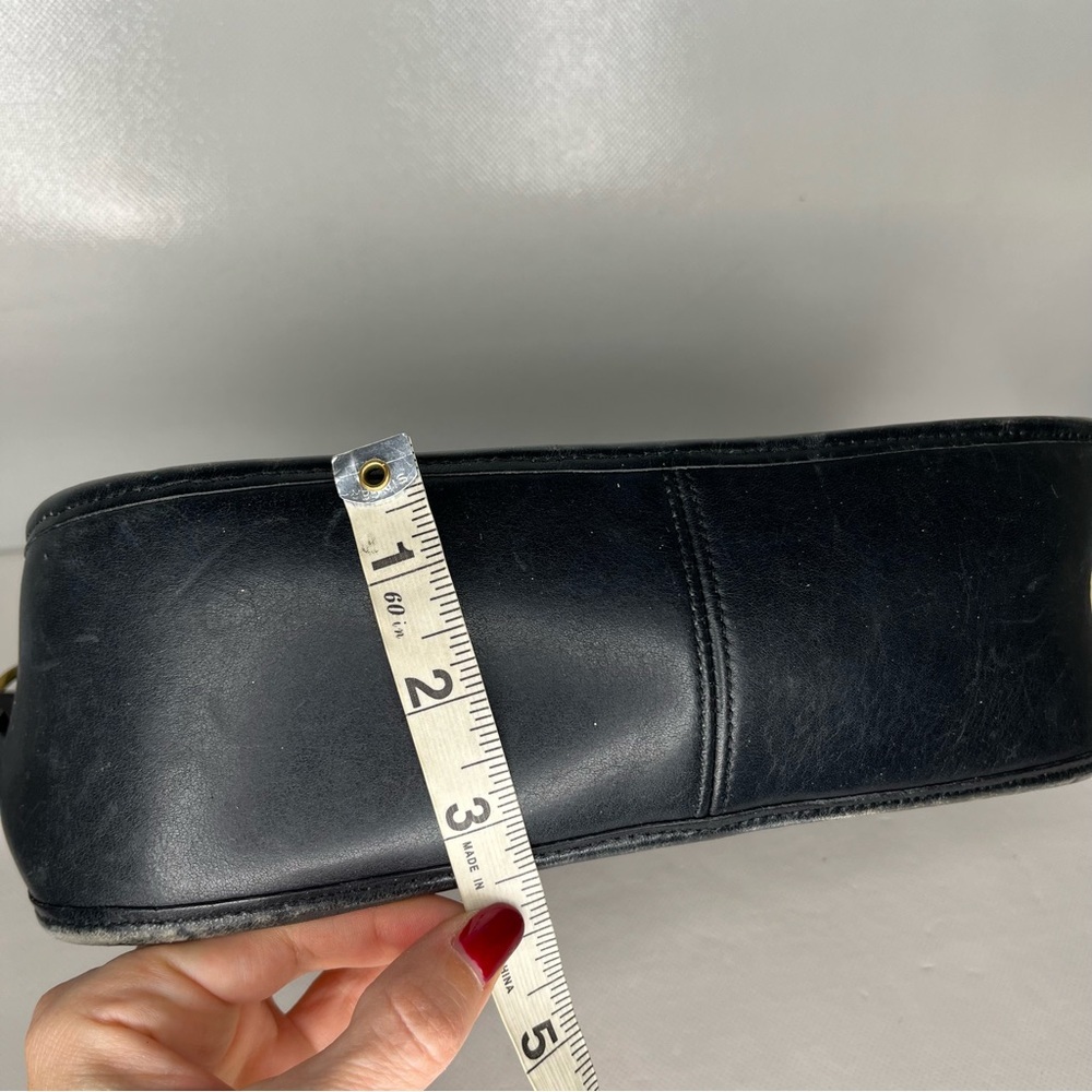 Vintage Coach Chelsea Saddle Bag Black Leather Crossbody - Picture 15 of 16